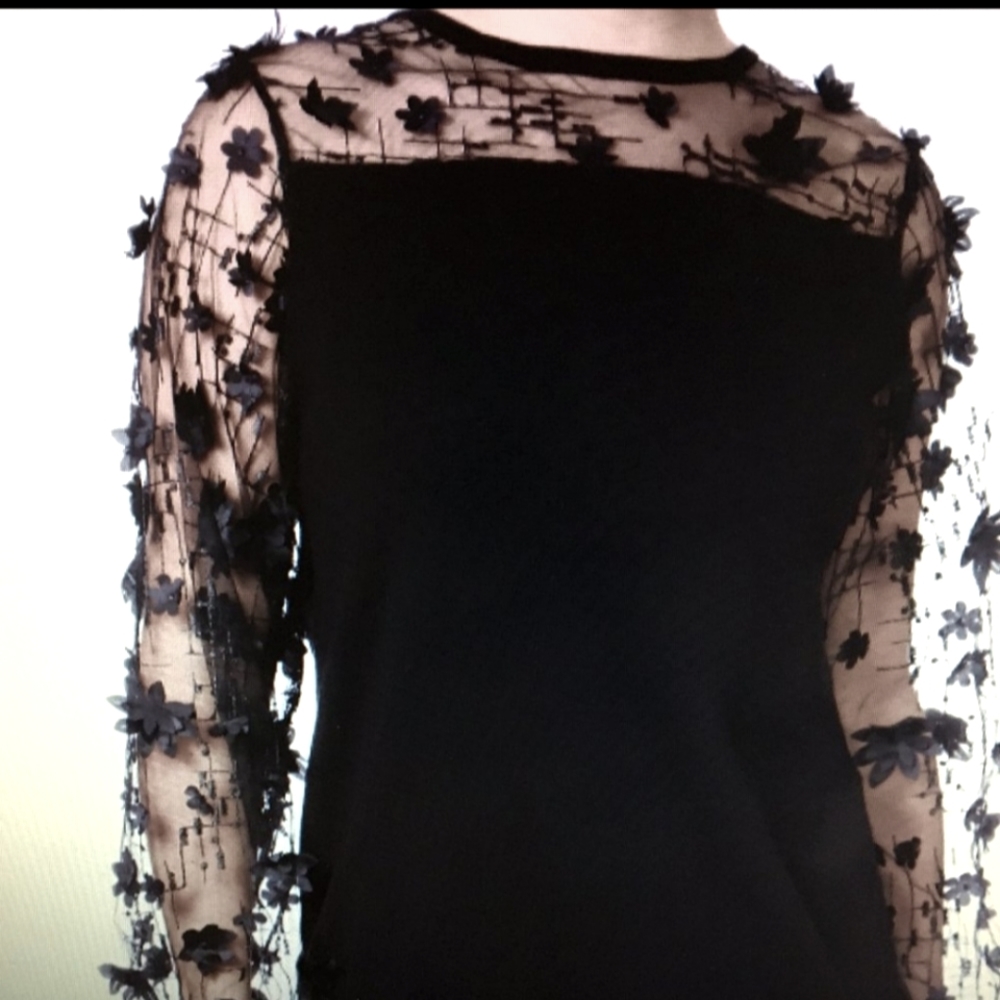 Joseph A. Women's Sweater - Black mixed media, mesh sleeves w/ flowers - Size M